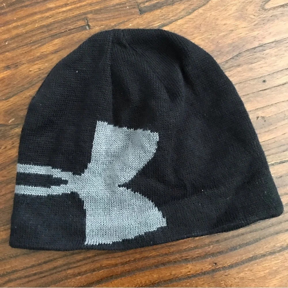 ▪️UNDER ARMOUR Beanie